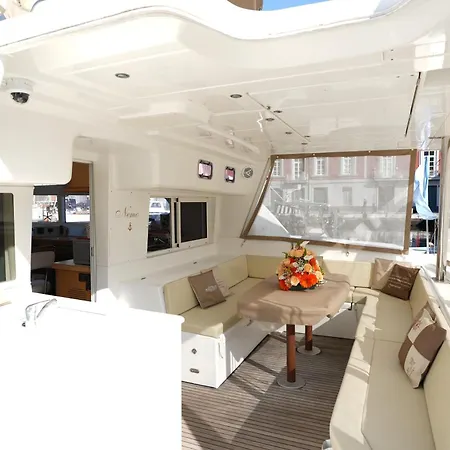 Catamarano Dory Neapel